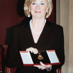 Sra. Liz Mohn durante la entrega de su medalla de honor - 16/10/2008
