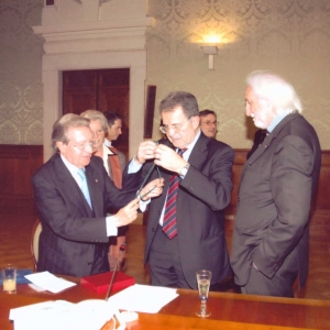 Medal of honour to Dr. Romano Prodi - 05-07-2007