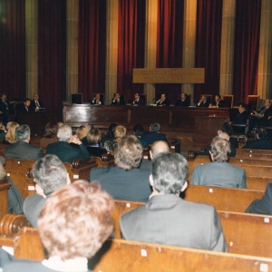 Asistentes al ingreso del Excmo. Sr. D. Juan Tapia Nieto, 10 de Diciembre de 1998  - 10/12/1998