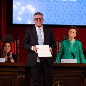 La Universidad de Valencia reconoce la labor científica de la RACEF, 9/05/2025 - 09/05/2025